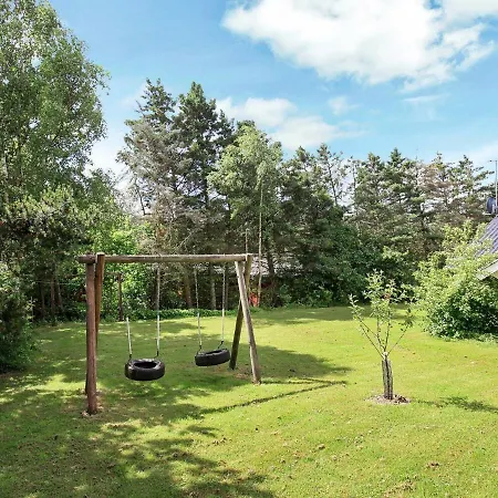 Spacious Holiday Home In Vejby Near Sea Dom wakacyjny *