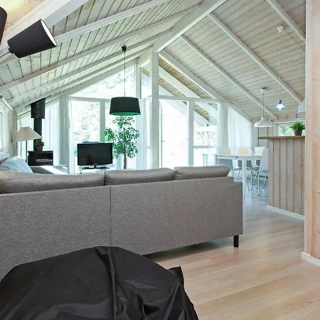 Spacious Holiday Home In Vejby Near Sea Dom wakacyjny Vejby