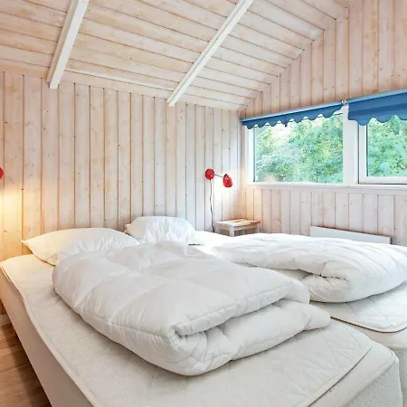 Dom wakacyjny Spacious Holiday Home In Vejby Near Sea *